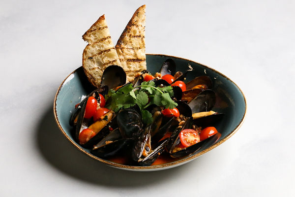 Gin Steamed Mussels